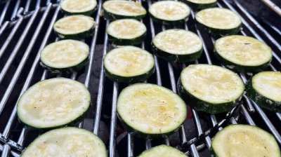 Courgette met knoflook van de BBQ – Een heerlijk bijgerecht