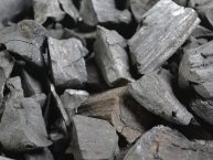 Hoeveel houtskool moet ik gebruiken?